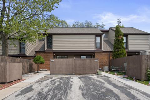 5209 S 13th #C, Milwaukee, WI 53221