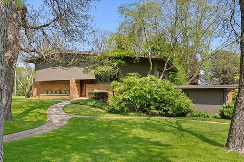 7938 N Regent, Fox Point, WI 53217
