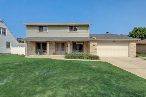 3710 S Massachusetts, Milwaukee, WI 53220