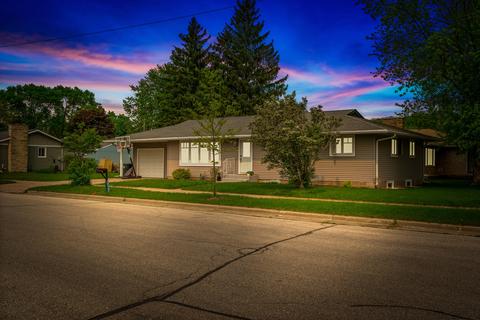 3425 27th, La Crosse, WI 54601