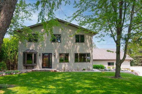21120 Gumina, Pewaukee, WI 53072