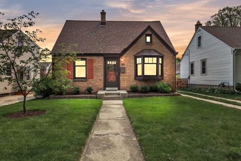 2514 N 73rd, Wauwatosa, WI 53213
