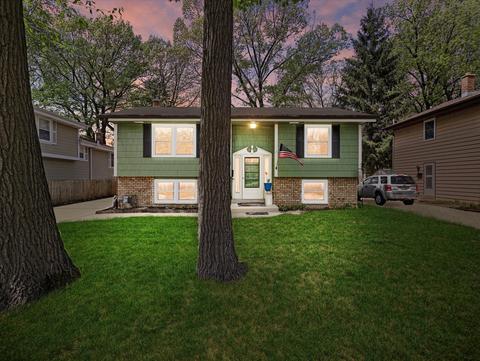 939 S 105th, West Allis, WI 53214