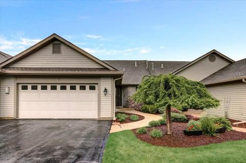463 Sunset, Hartland, WI 53029