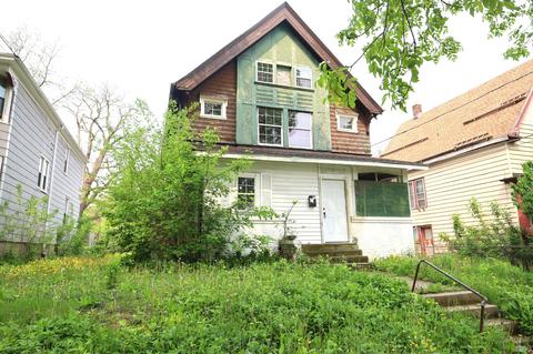 1231 N 32nd #1233, Milwaukee, WI 53208
