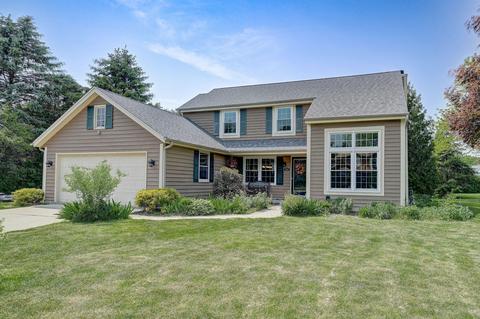 4595 S Hearth Rdg, New Berlin, WI 53151