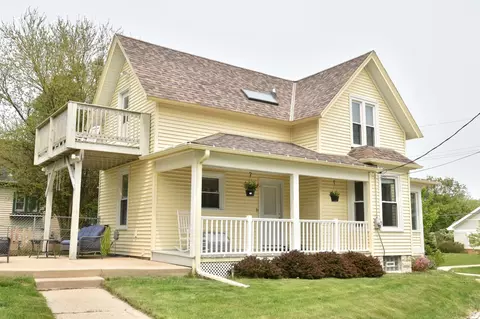 701 Summit, Waukesha, WI 53188