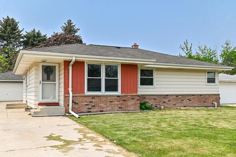 6011 S Elaine, Cudahy, WI 53110