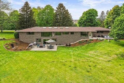 36233 Silver Maple, Summit, WI 53066