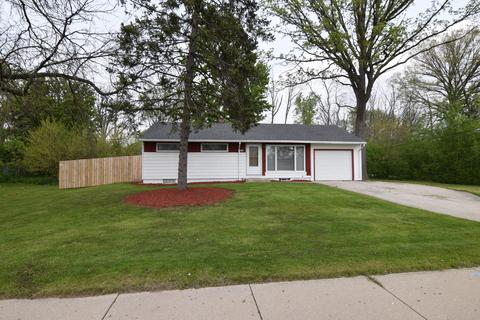 4400 W Green Tree, Milwaukee, WI 53223