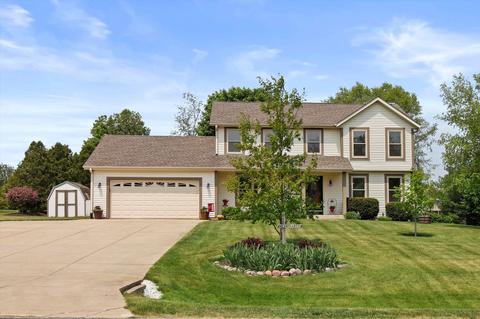 w256s4875 Wood Lilly, Waukesha, WI 53189