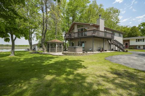 29314 Forest Isle, Waterford, WI 53185