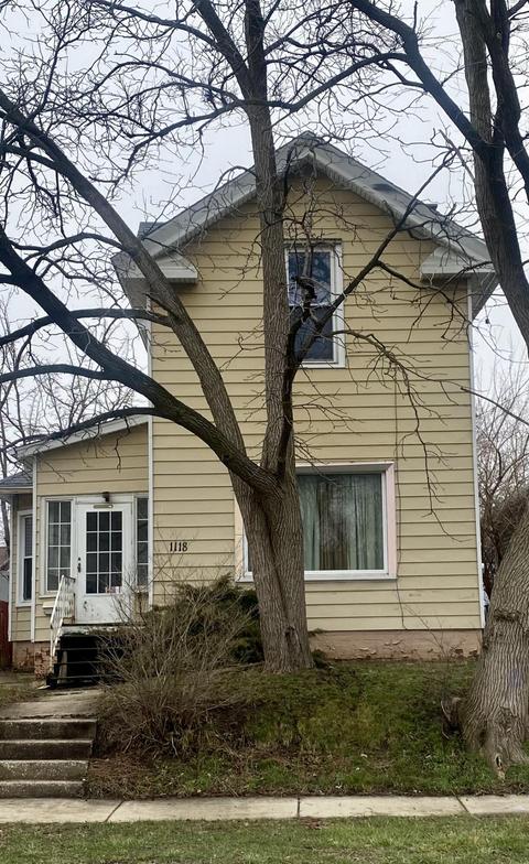 1118 12th, Racine, WI 53403