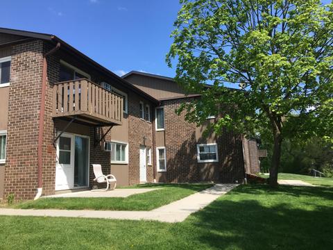 420 Racine #101, Waterford, WI 53185