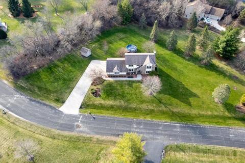 s44w23627 Amy James, Waukesha, WI 53189