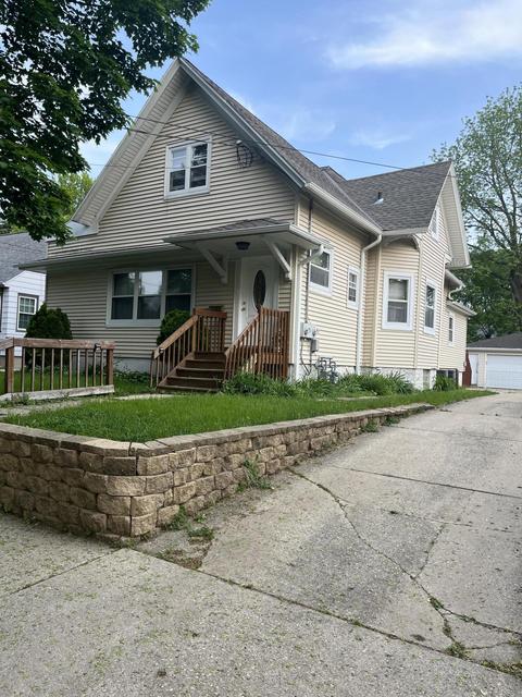 605 Beechwood #607, Waukesha, WI 53186