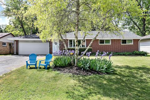 901 W Theresa, Glendale, WI 53209