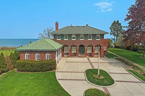 114 68th, Kenosha, WI 53143