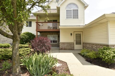 2205 N University #4, Waukesha, WI 53188
