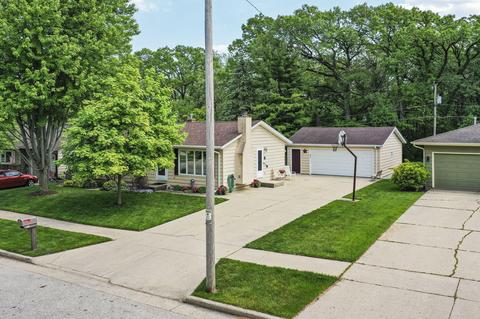 431 Dale, Burlington, WI 53105