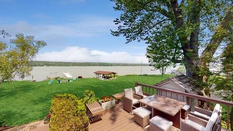 w3890 South Shore Drive, Geneva, WI 53147