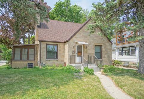 2197 S 81st, West Allis, WI 53219
