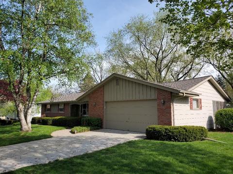 107 Woodridge, West Bend, WI 53095