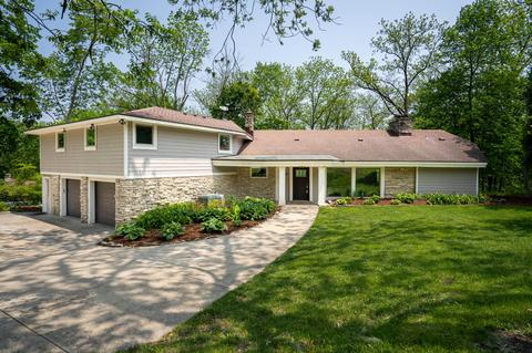1060 Lower Ridgeway, Elm Grove, WI 53122