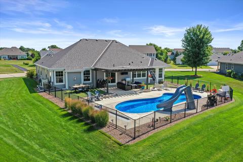 1432 Mamerow, Oconomowoc, WI 53066