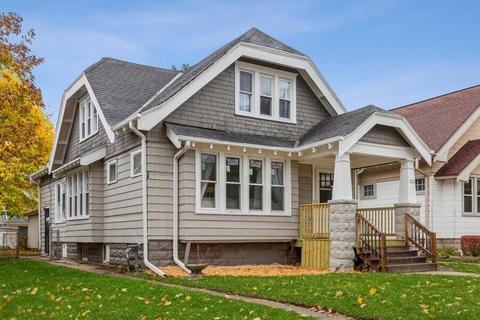3025 N 36th, Milwaukee, WI 53210