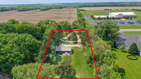 w5496 Wisconsin 67, Walworth, WI 53184