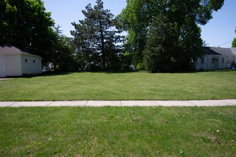 Lt5 Sumner, Genoa City, WI 53128
