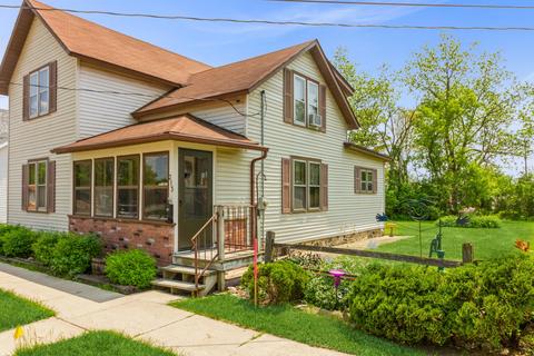 213 E Centralia, Elkhorn, WI 53121