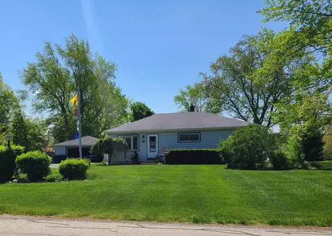 7027 W Vogel, Greenfield, WI 53220