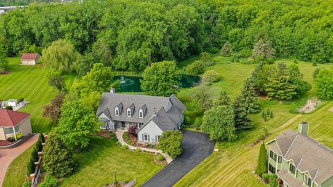 325 W Summerhill, Oak Creek, WI 53154