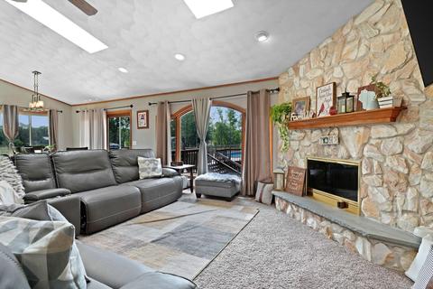 w7509 Oak Ridge Drive, Richmond, WI 53115