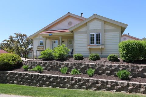 1700 Cottage #7-29, Geneva, WI 53147