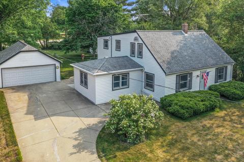 2105 Davidson, Waukesha, WI 53186