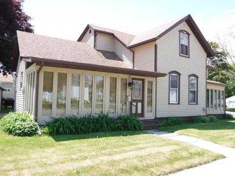 1301 S 9th, Manitowoc, WI 54220