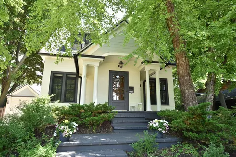 1740 Mountain, Wauwatosa, WI 53213