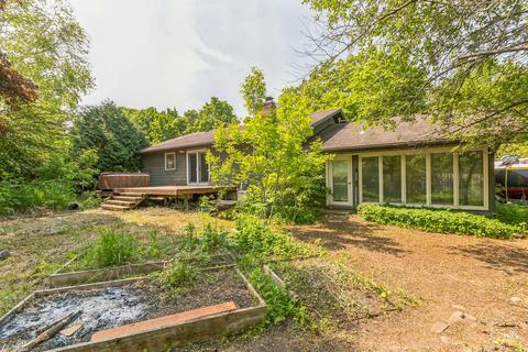 1518 Wyldewood, Madison, WI 53704