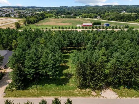 3975 Maxon #LT 25, Polk, WI 53086