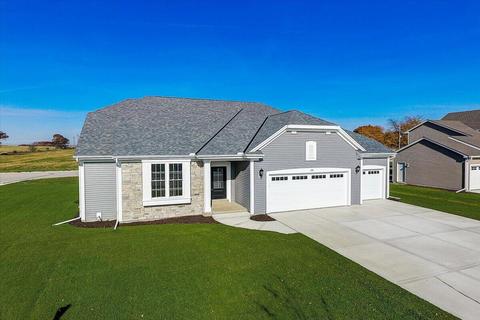 210 Windridge, Slinger, WI 53086