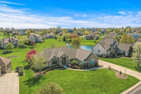 w129n6627 Daylily, Menomonee Falls, WI 53051