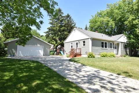 919 S 89th, West Allis, WI 53214