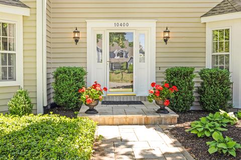 10400 N Riverlake, Mequon, WI 53092
