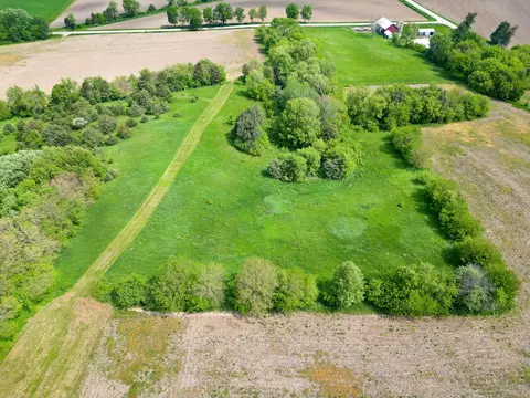 n6737 Kuhl Road, Lake Mills, WI 53594