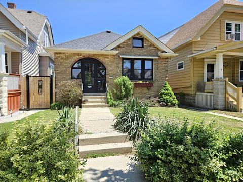 3026 S 15th, Milwaukee, WI 53215