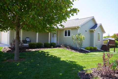 918 Hawthorne, Manitowoc, WI 54220