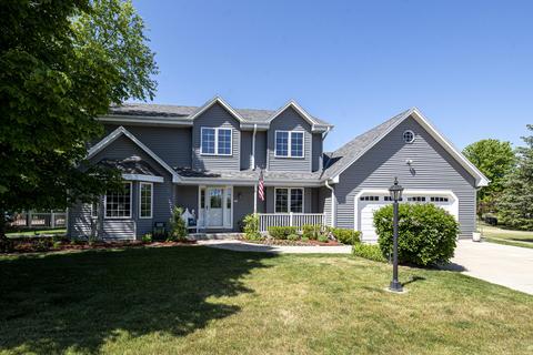 720 Summer Crk, Oconomowoc, WI 53066